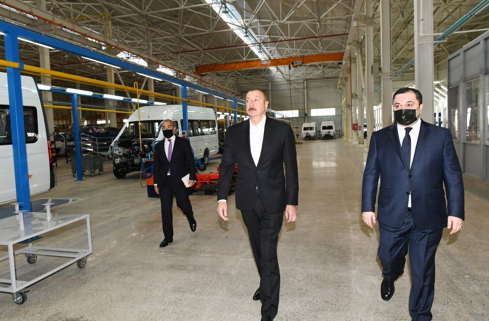 Prezident İlham Əliyev Hacıqabul Sənaye Məhəlləsinin açılışında iştirak edib (FOTO) (YENİLƏNİB)