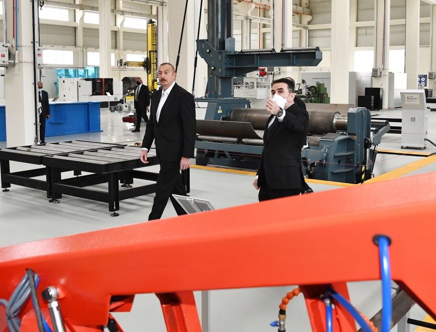 Prezident İlham Əliyev Hacıqabul Sənaye Məhəlləsinin açılışında iştirak edib (FOTO) (YENİLƏNİB)