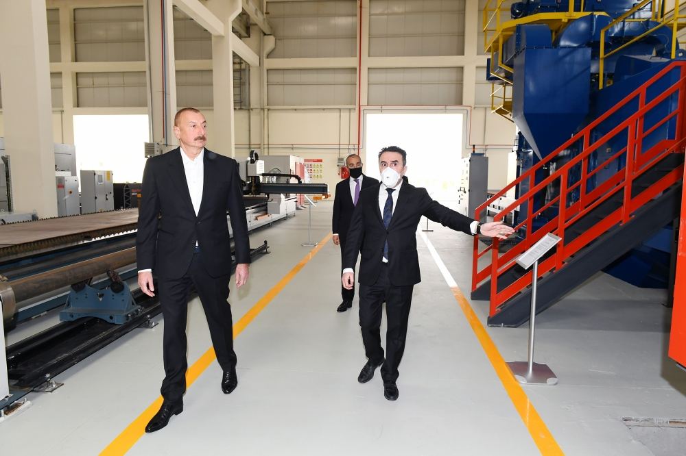 Prezident İlham Əliyev Hacıqabul Sənaye Məhəlləsinin açılışında iştirak edib (FOTO) (YENİLƏNİB)
