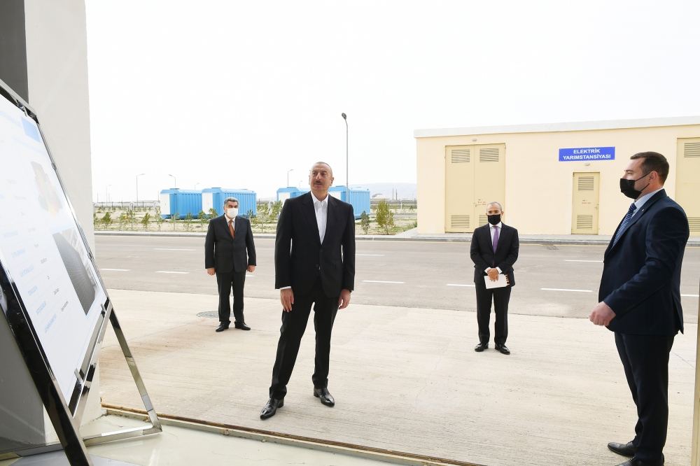 Prezident İlham Əliyev Hacıqabul Sənaye Məhəlləsinin açılışında iştirak edib (FOTO) (YENİLƏNİB)