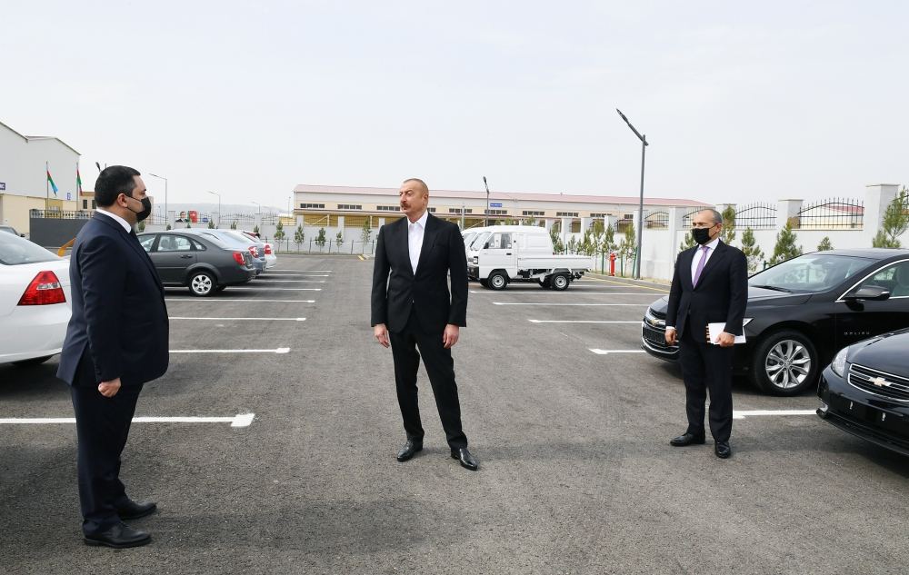 Prezident İlham Əliyev Hacıqabul Sənaye Məhəlləsinin açılışında iştirak edib (FOTO) (YENİLƏNİB)