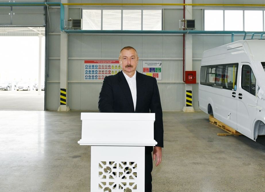 Prezident İlham Əliyev Hacıqabul Sənaye Məhəlləsinin açılışında iştirak edib (FOTO) (YENİLƏNİB)