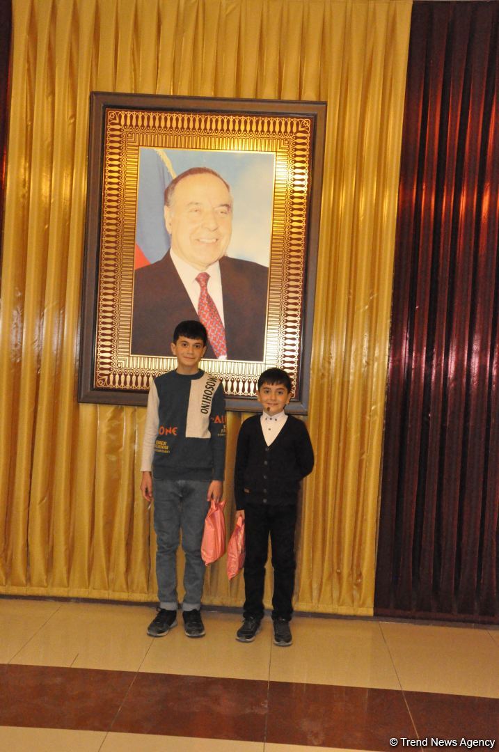 Deputat Sevil Mikayılovanın təşəbbüsü ilə Xudatda ərzaq sovqatı paylanılıb (FOTO)
