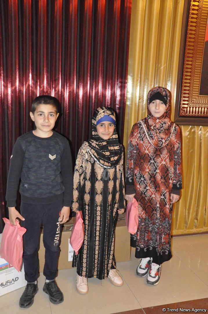 Deputat Sevil Mikayılovanın təşəbbüsü ilə Xudatda ərzaq sovqatı paylanılıb (FOTO)