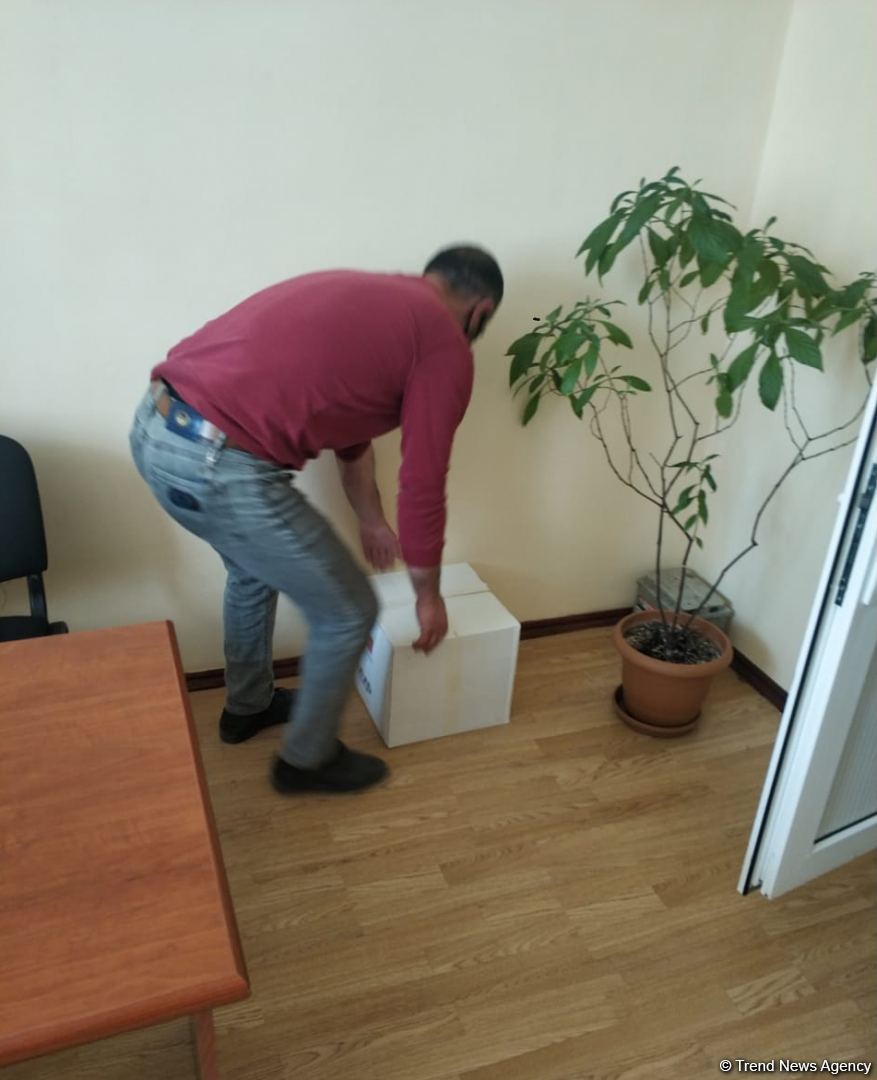 Deputat Sevil Mikayılovanın təşəbbüsü ilə Xudatda ərzaq sovqatı paylanılıb (FOTO)