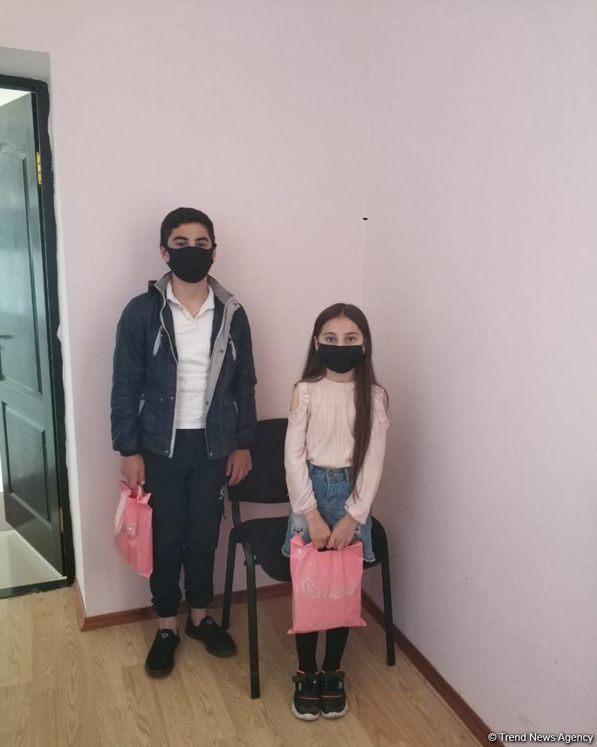 Deputat Sevil Mikayılovanın təşəbbüsü ilə Xudatda ərzaq sovqatı paylanılıb (FOTO)