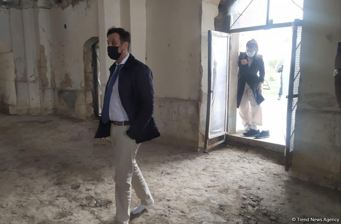 Fransalı hüquqşünaslar Ağdamda səfərdədilər (FOTO)