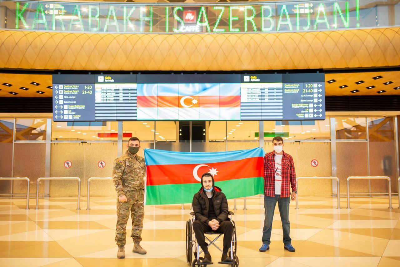 Türkiyəyə göndərilən daha 2 qazimiz sağalaraq Azərbaycana qayıtdı (FOTO)
