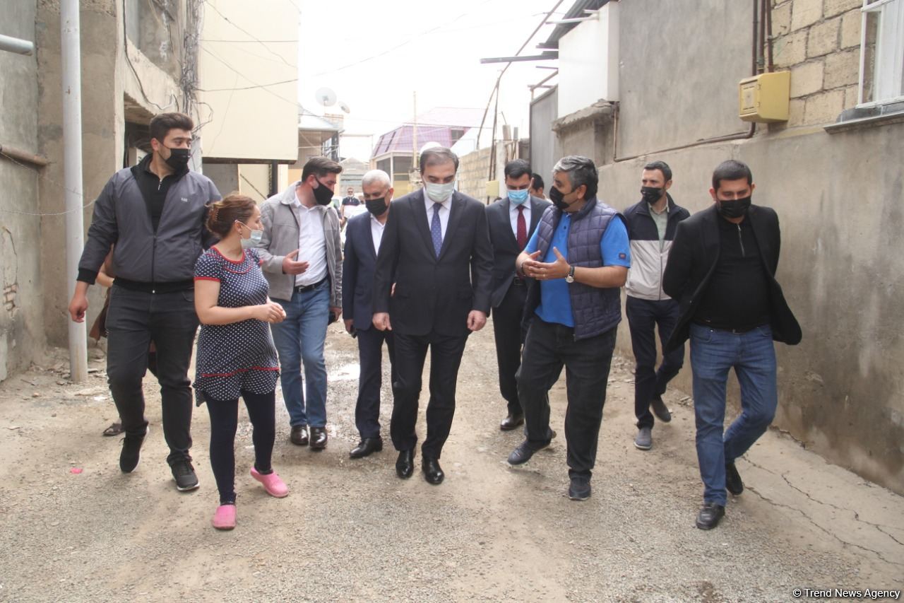 Gəncədə erməni terroru nəticəsində dağılan evlər bərpa olunur (FOTO)