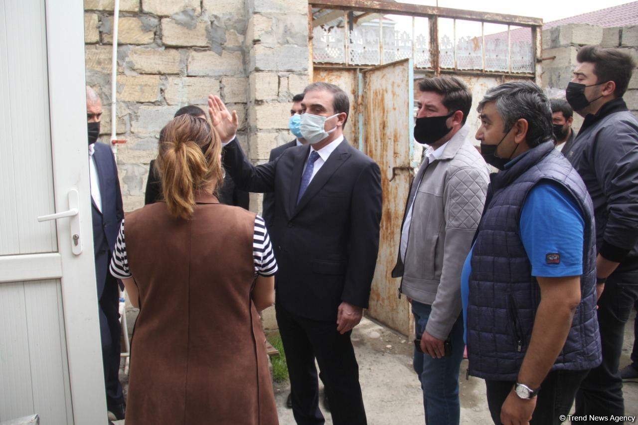 Gəncədə erməni terroru nəticəsində dağılan evlər bərpa olunur (FOTO)
