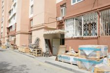 Paytaxtda binalara yeni liftlər quraşdırılır (FOTO)