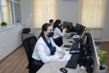 Paytaxtda binalara yeni liftlər quraşdırılır (FOTO)