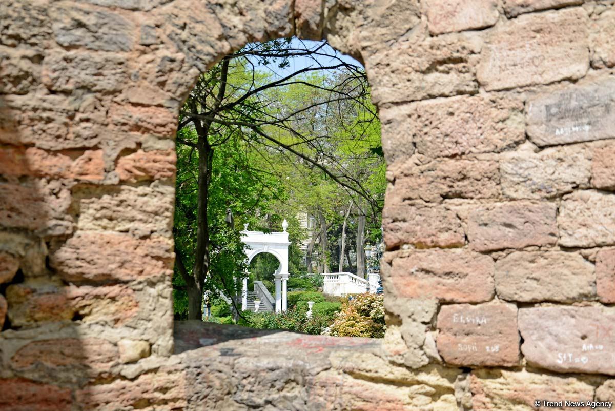 İçərişəhərin gəzməli-görməli yerləri (FOTO)