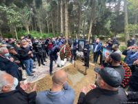 Fikrət Qoca dəfn edilib (FOTO/VİDEO) (ƏLAVƏ OLUNUB)