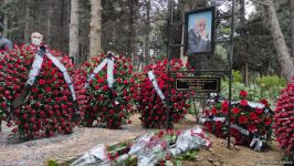 Fikrət Qoca dəfn edilib (FOTO/VİDEO) (ƏLAVƏ OLUNUB)