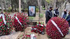 Fikrət Qoca dəfn edilib (FOTO/VİDEO) (ƏLAVƏ OLUNUB)