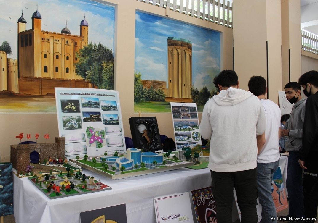 Odlar Yurdu Universitetində “Mən Qarabağam" layihəsi çərçivəsinə sərgi keçirilib (FOTO)