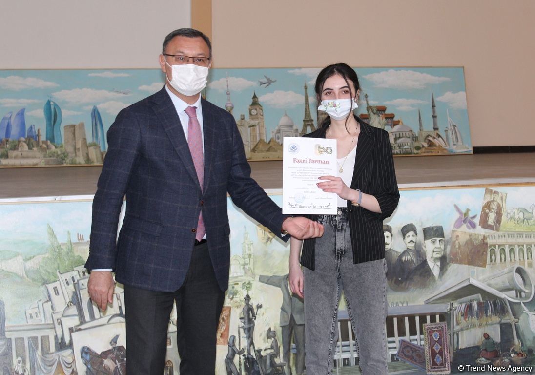 Odlar Yurdu Universitetində “Mən Qarabağam" layihəsi çərçivəsinə sərgi keçirilib (FOTO)