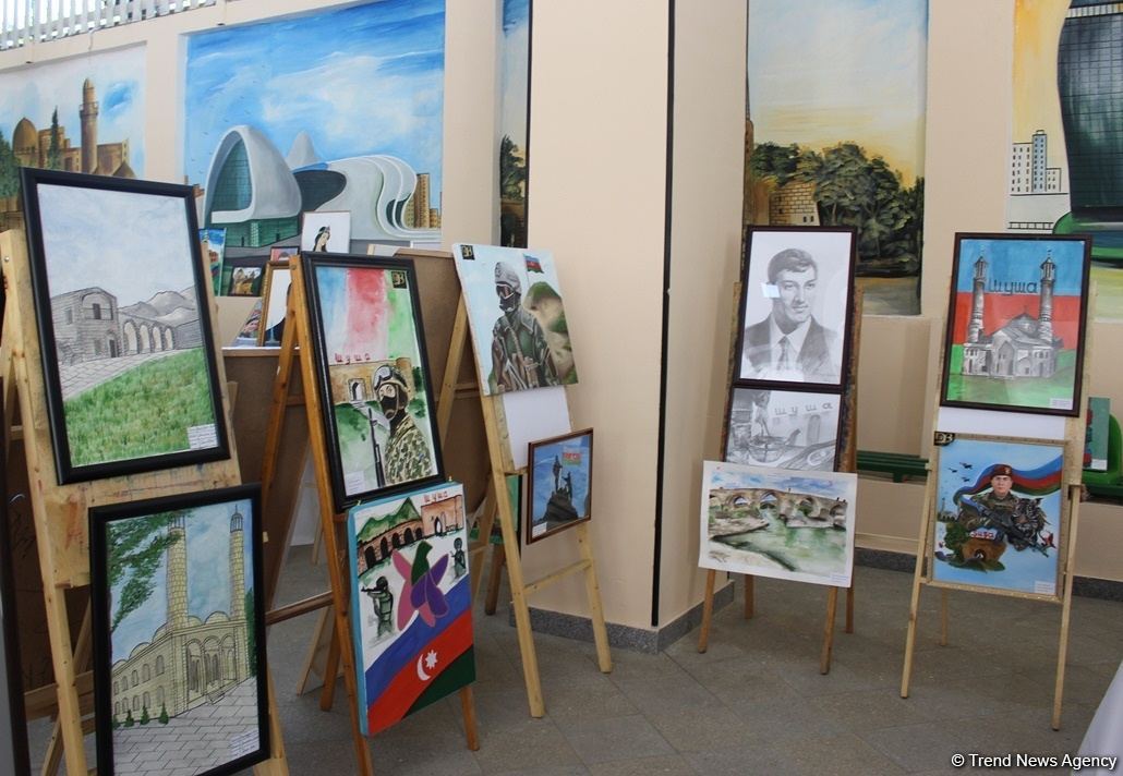Odlar Yurdu Universitetində “Mən Qarabağam" layihəsi çərçivəsinə sərgi keçirilib (FOTO)