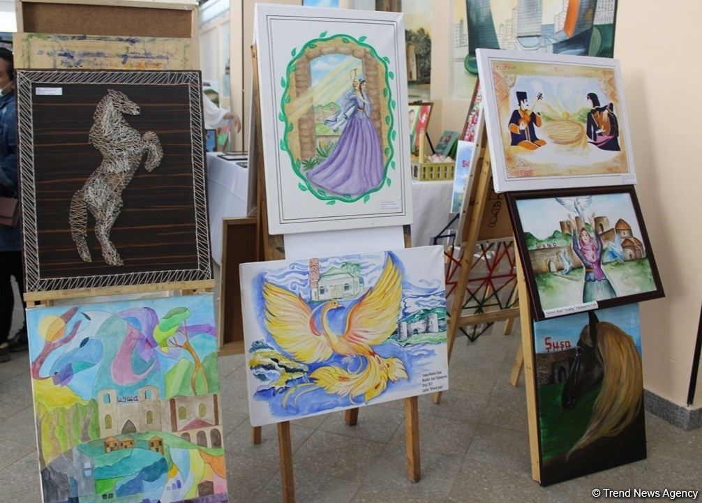 Odlar Yurdu Universitetində “Mən Qarabağam" layihəsi çərçivəsinə sərgi keçirilib (FOTO)
