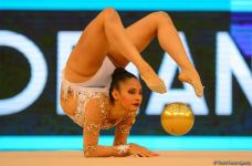 Bədii gimnastika üzrə Dünya Kubokunun birinci günündə maraqlı anlar (FOTO)