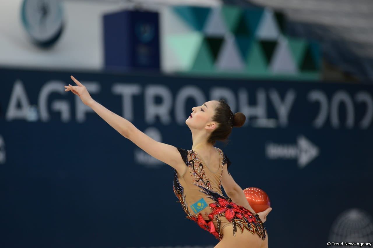 Milli Gimnastika Arenasında bədii gimnastika üzrə Dünya Kubokunun birinci günü başlayıb (FOTO) (ƏLAVƏ OLUNUB)