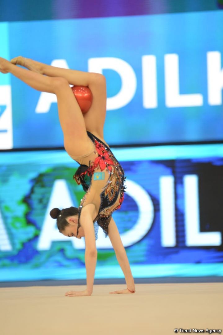 Milli Gimnastika Arenasında bədii gimnastika üzrə Dünya Kubokunun birinci günü başlayıb (FOTO) (ƏLAVƏ OLUNUB)