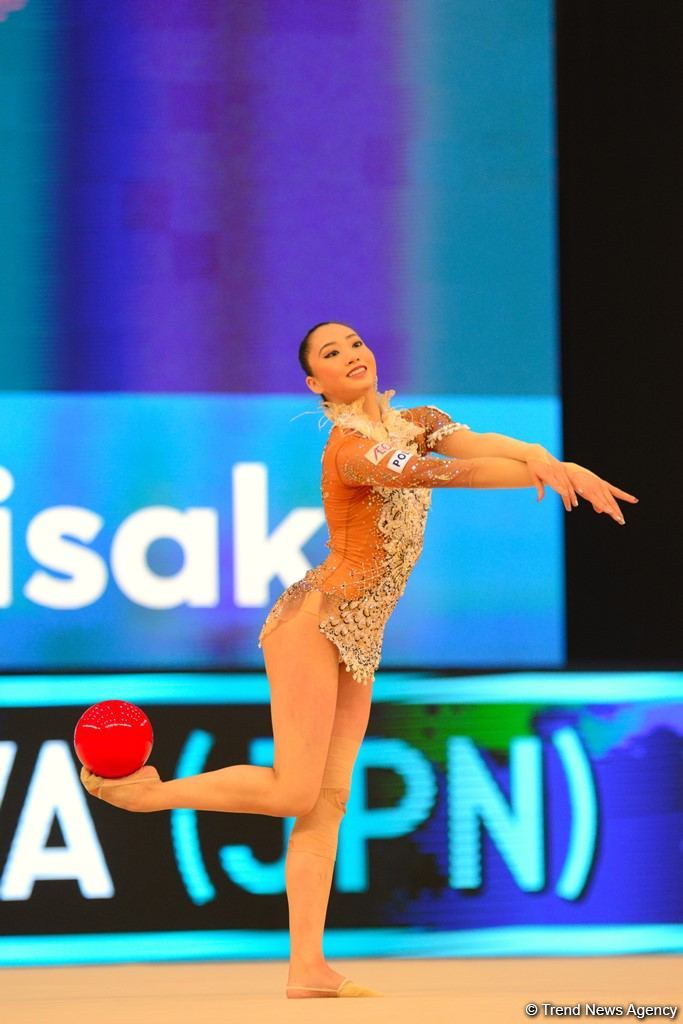 Bədii gimnastika üzrə Dünya Kubokunun birinci günündə maraqlı anlar (FOTO)