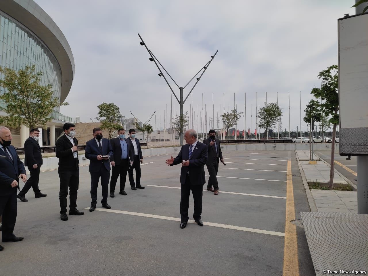AHİK daha 5000 ailəyə ərzaq sovqatı göndərib (FOTO)
