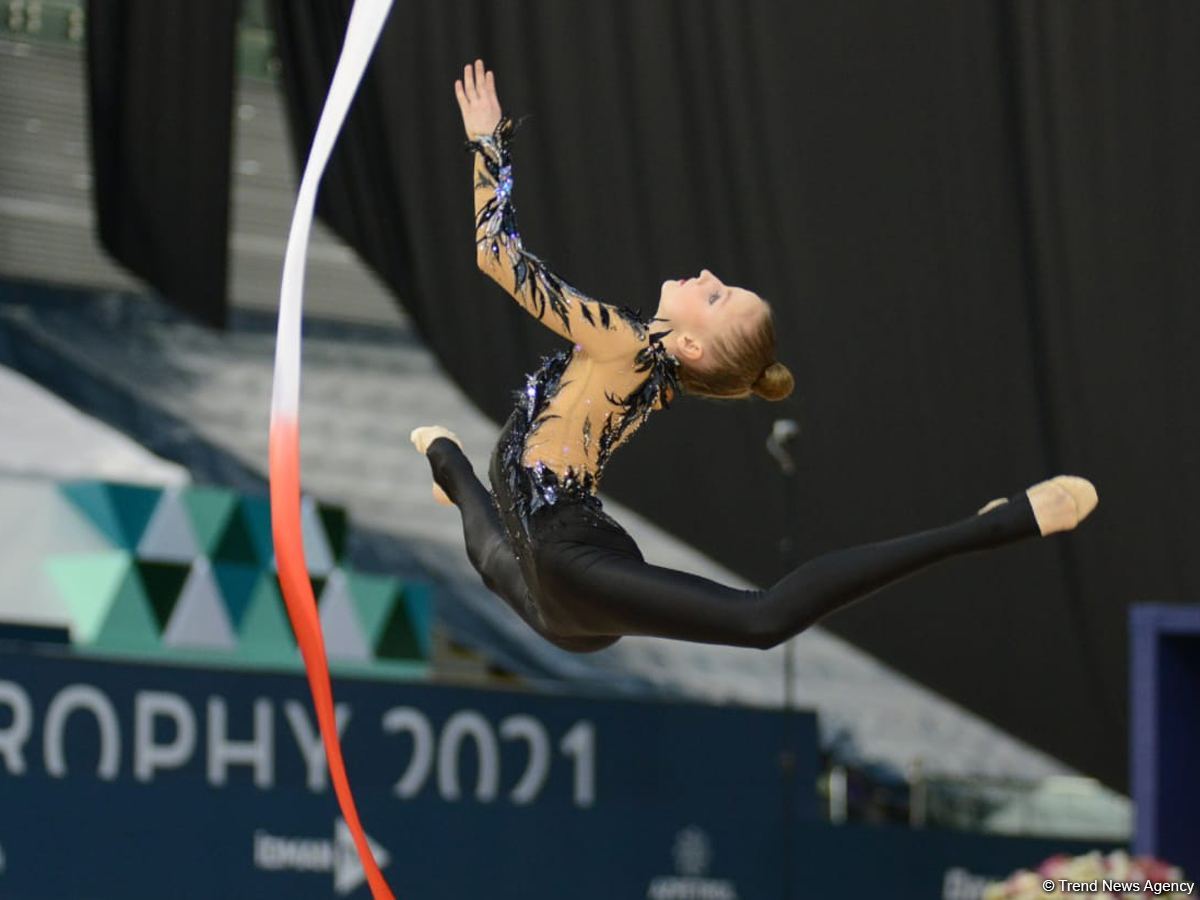 Milli Gimnastika Arenasında bədii gimnastika üzrə Dünya Kubokunun ikinci günü başlayıb (FOTO)