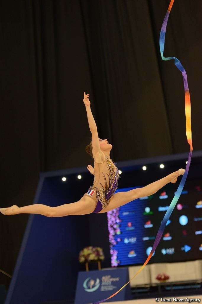 Bədii gimnastika üzrə Dünya Kubokunun ikinci günündə maraqlı anlar (FOTO)
