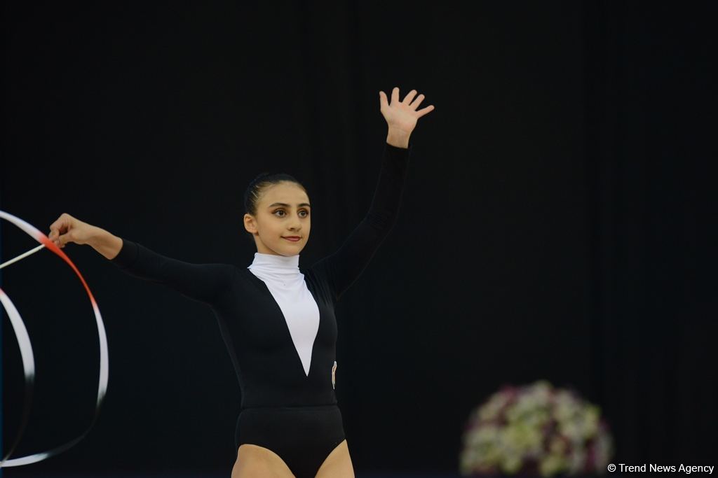 Bədii gimnastika üzrə Dünya Kubokunun ikinci günündə maraqlı anlar (FOTO)