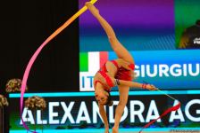 Bədii gimnastika üzrə Dünya Kubokunun üçüncü günündə maraqlı anlar (FOTO)