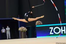 Bədii gimnastika üzrə Dünya Kubokunun üçüncü günündə maraqlı anlar (FOTO)