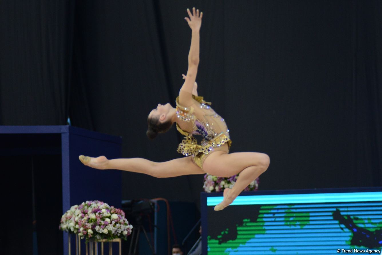 Milli Gimnastika Arenasında bədii gimnastika üzrə Dünya Kubokunun üçüncü günü başlayıb (FOTO)