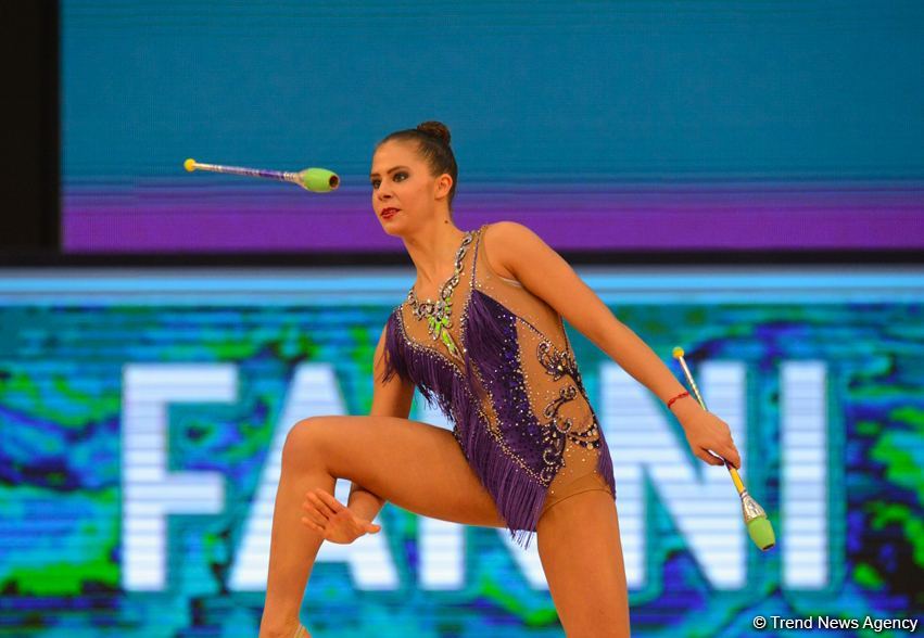 Bədii gimnastika üzrə Dünya Kubokunun üçüncü günündə maraqlı anlar (FOTO)