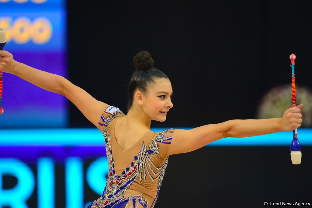 Bədii gimnastika üzrə Dünya Kubokunun üçüncü günündə maraqlı anlar (FOTO)