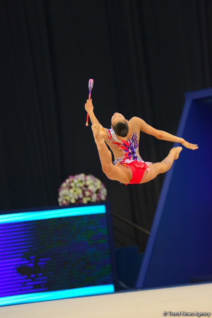 Bədii gimnastika üzrə Dünya Kubokunun üçüncü günündə maraqlı anlar (FOTO)