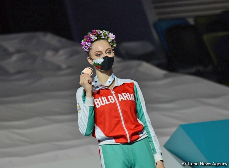 Milli Gimnastika Arenasında bədii gimnastika üzrə Dünya Kubokunun qalibləri mükafatlandırılıb (FOTO)