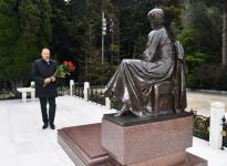 Prezident İlham Əliyev və birinci xanım Mehriban Əliyeva ulu öndər Heydər Əliyevin məzarını ziyarət ediblər (FOTO/VİDEO)