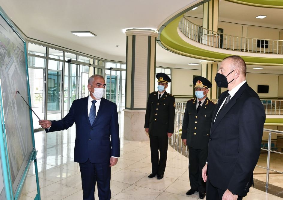 Prezident İlham Əliyev Naxçıvan Qarnizonu Mərkəzi Hospitalının açılışında iştirak edib (FOTO) (YENİLƏNİB)