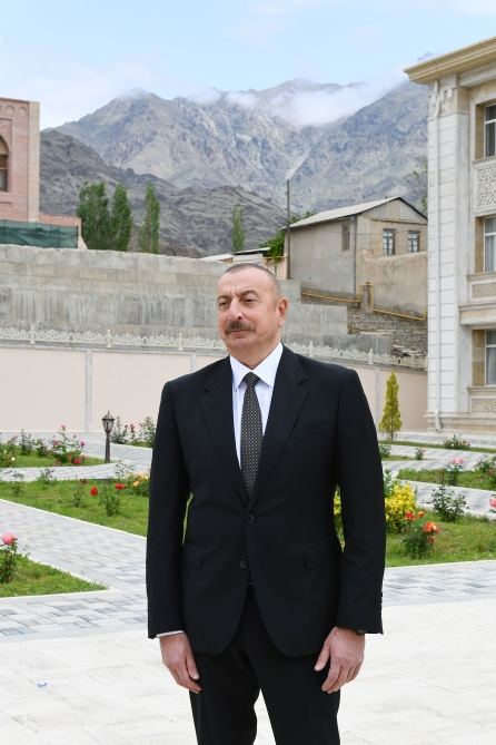 Prezident İlham Əliyev Ordubadın su və kanalizasiya sistemlərinin yenidən qurulması layihəsinin açılışında iştirak edib (FOTO) (YENİLƏNİB-2)