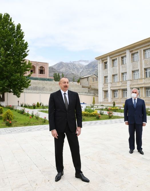 Prezident İlham Əliyev Ordubadın su və kanalizasiya sistemlərinin yenidən qurulması layihəsinin açılışında iştirak edib (FOTO) (YENİLƏNİB-2)