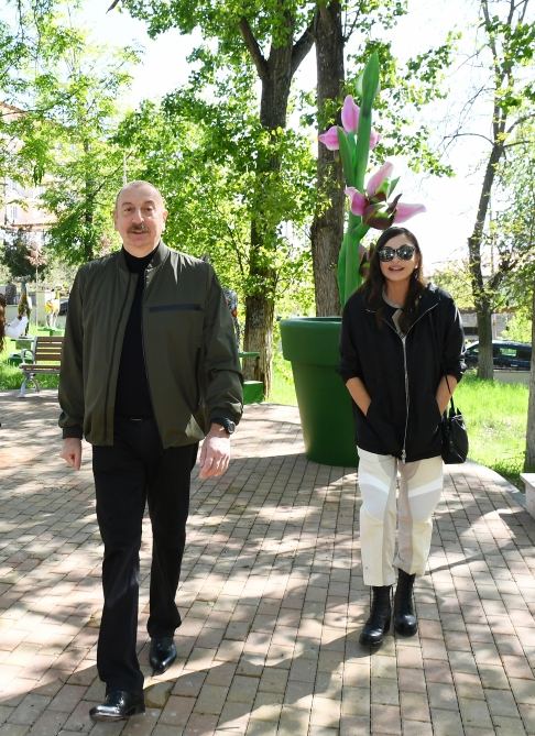Prezident İlham Əliyev və birinci xanım Mehriban Əliyeva Şuşada “Xarı Bülbül” otelinin yenidənqurmadan sonra açılışında iştirak ediblər (FOTO/VİDEO)