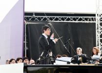 Prezident İlham Əliyev və birinci xanım Mehriban Əliyeva Şuşada “Xarıbülbül” musiqi festivalının qala-konsertində iştirak ediblər (FOTO/VİDEO) (YENİLƏNİB)