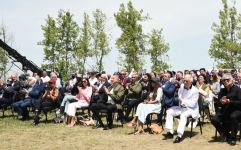 Prezident İlham Əliyev və birinci xanım Mehriban Əliyeva Şuşada “Xarıbülbül” musiqi festivalının qala-konsertində iştirak ediblər (FOTO/VİDEO) (YENİLƏNİB)