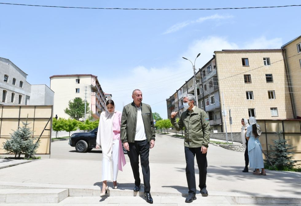 Prezident İlham Əliyev Şuşada Yuxarı Gövhərağa məscidində olub (YENİLƏNİB) (FOTO/VİDEO)