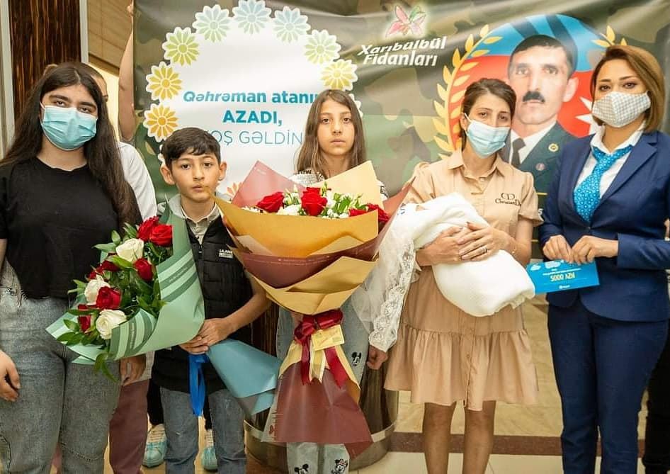 Daha 3 şəhidin yeni doğulan övladına hesab açılacaq (FOTO)