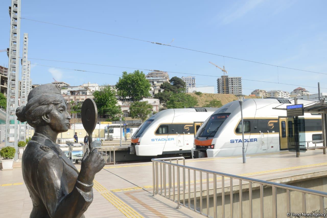 Bakıdan Qəbələyə ilk qatar yola düşüb (FOTO)