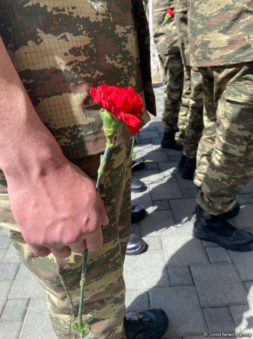 Ötən gün nəşi tapılan şəhid Təbriz İbrahimov dəfn olunub (FOTO/VİDEO)